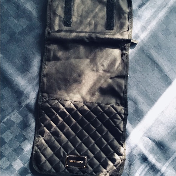 Hanging toiletry kit - Picture 2 of 3